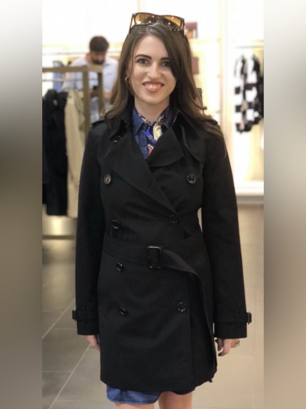 Burberry Black Trench Coat with Signature Check Lining - Picture 11 of 12